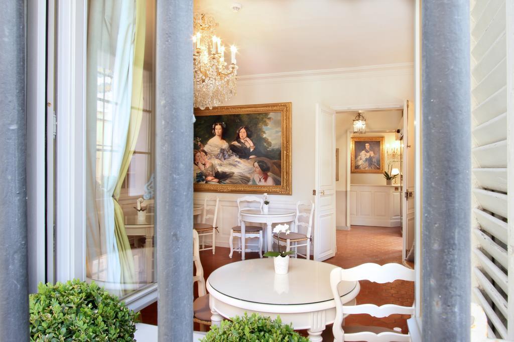Hotel Les Quatre Dauphins 3*
