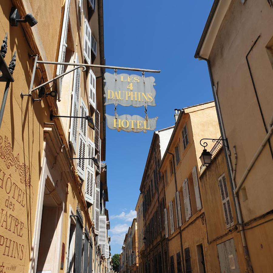 Hotel Les Quatre Dauphins 3*